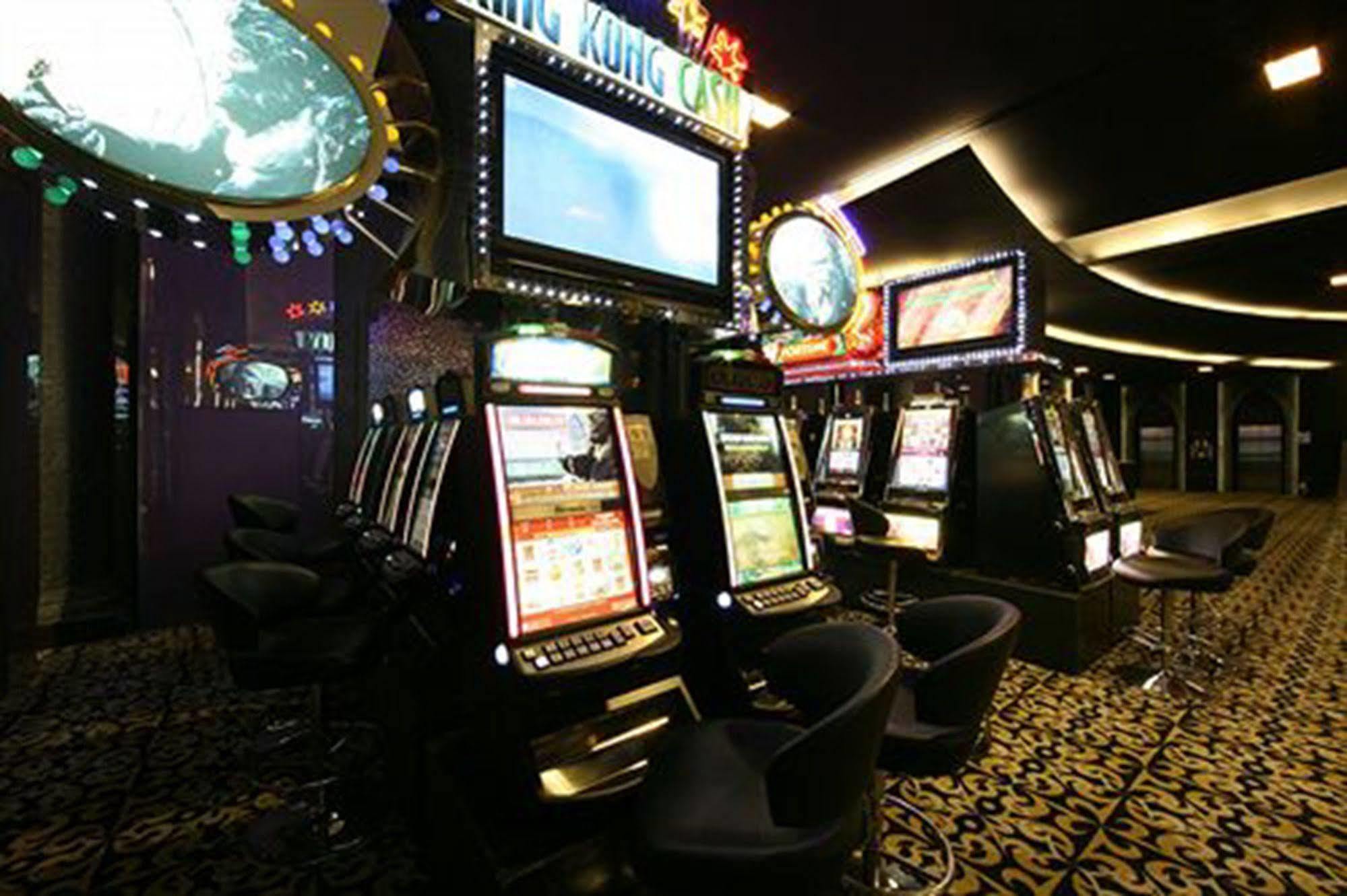 Grand Diamond City Hotel & Casino Poipet Exterior photo